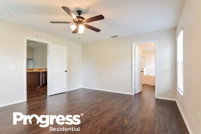 Building Photo - 2146 Mirasol Dr
