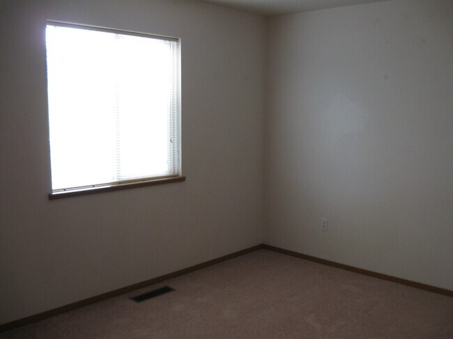 Building Photo - 7025 Freedom Ct