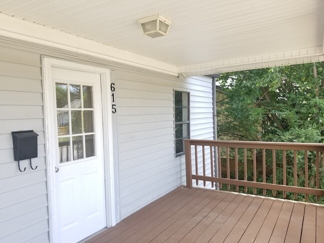 Building Photo - 615 Hamilton St