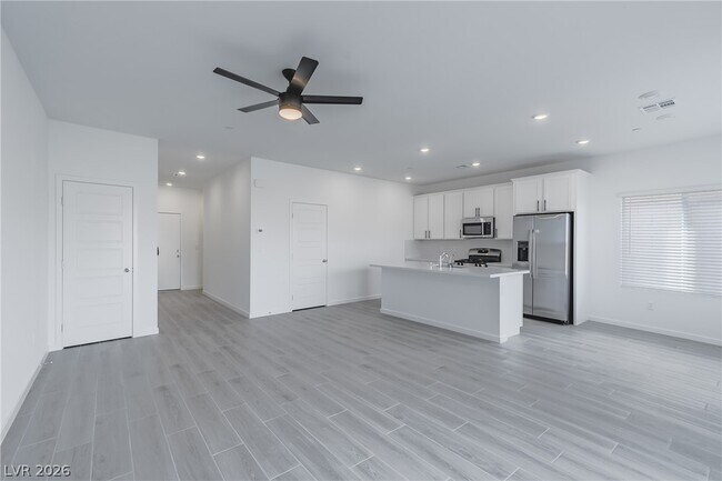 Building Photo - 9958 Oliver Hls Ave