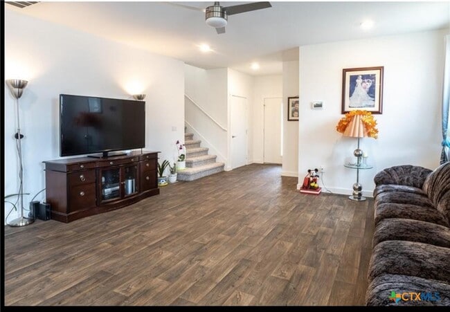 Building Photo - 14020 Neskar Dr