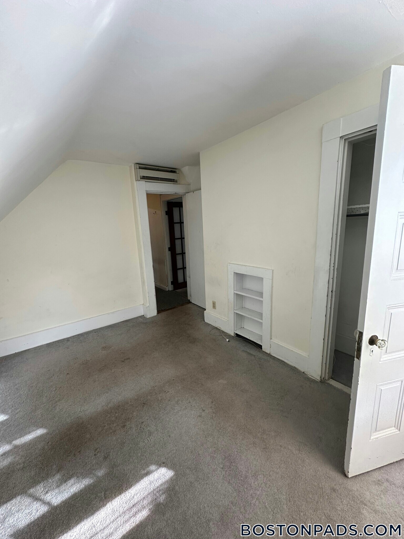 Building Photo - 256 Lowell Ave