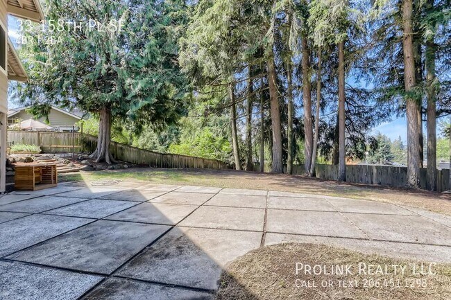 Building Photo - 33 158th Pl SE