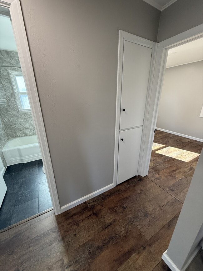 Building Photo - 3250 3rd Ave S