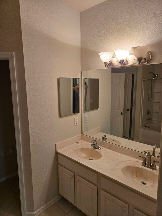 Building Photo - 13520 Cypress Head Dr