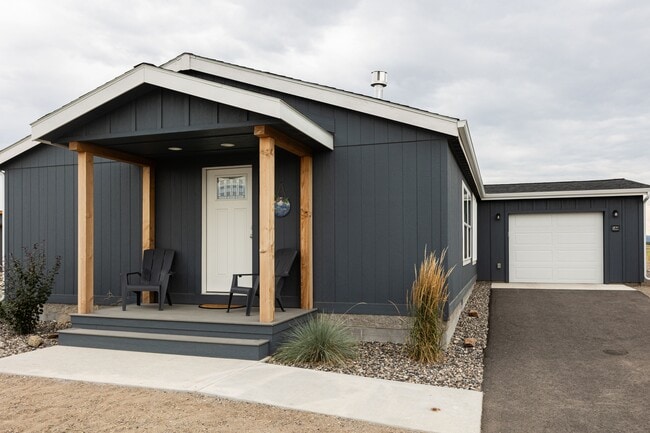 Building Photo - 188 Walleye Rd