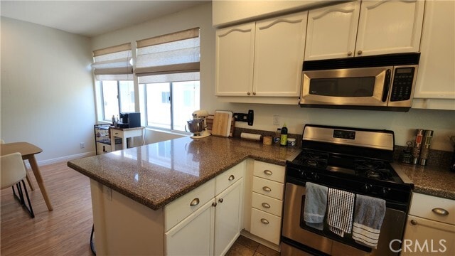 Building Photo - 580 N Pageant Dr