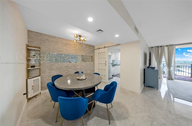 Building Photo - 18081 Biscayne Blvd