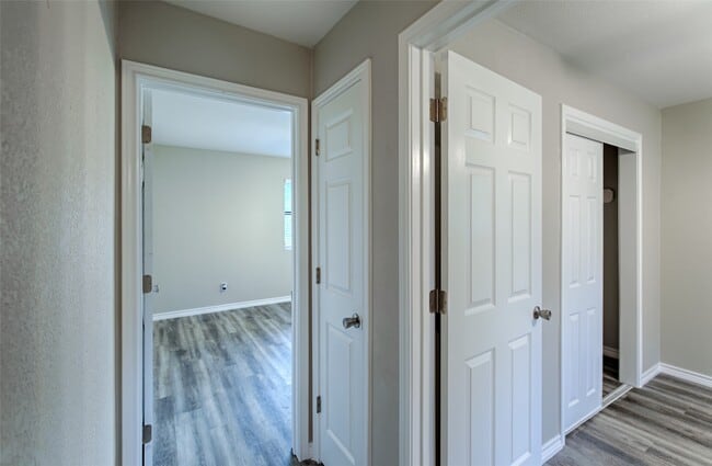 Building Photo - 22311 Warwick Glen Dr