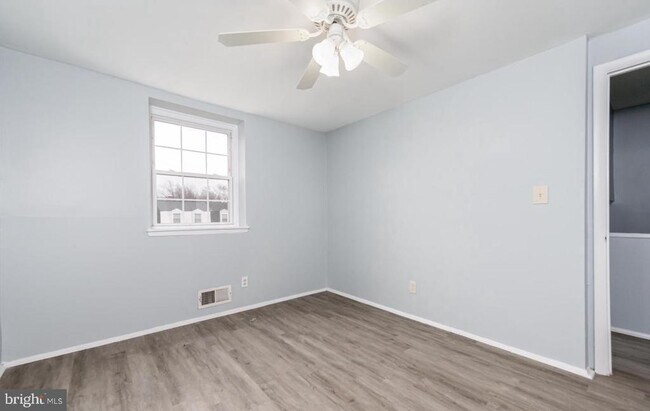 Building Photo - 2020 Dineen Dr