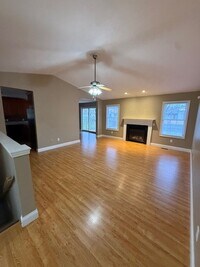 Building Photo - 409 DALHLIA