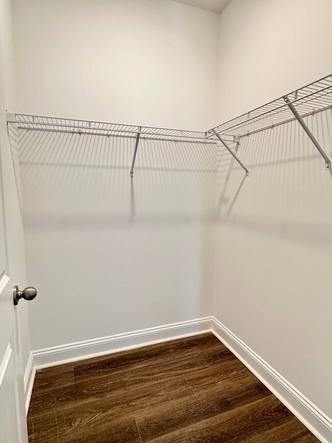 Building Photo - 3206 Benvill Ct