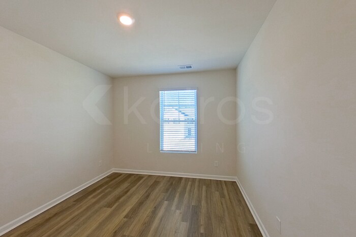 Building Photo - 121 Inez Ave