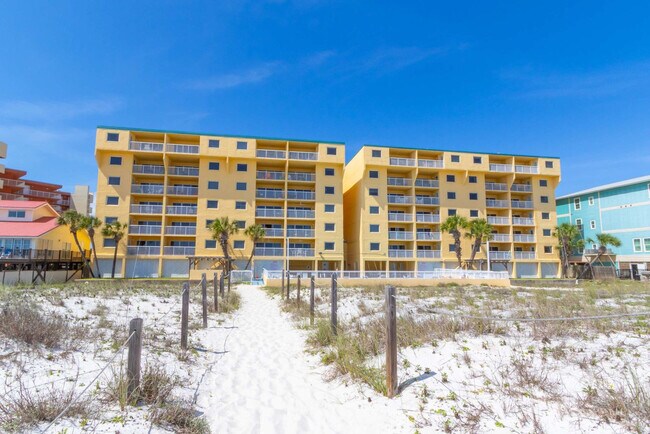 Building Photo - 615 W Beach Blvd