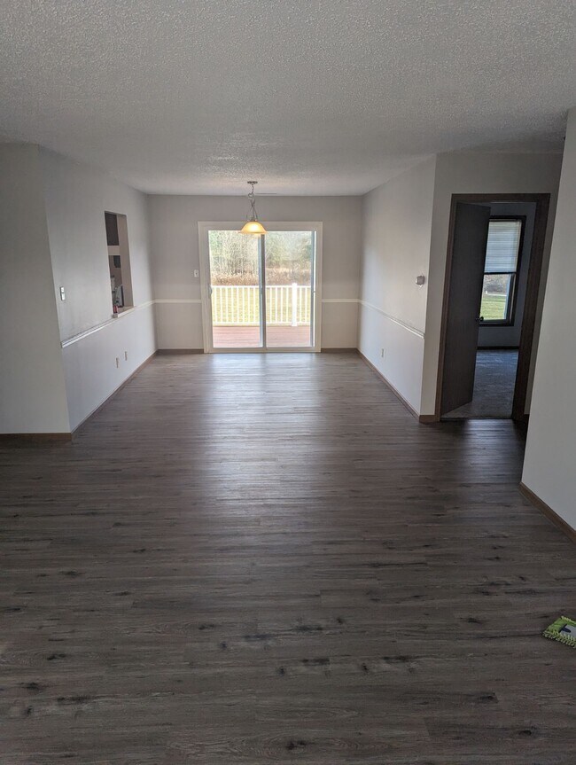 Building Photo - 269 Rudy Rd