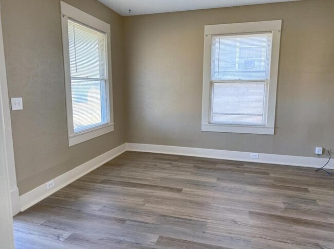 Building Photo - 2204 NW 32nd St