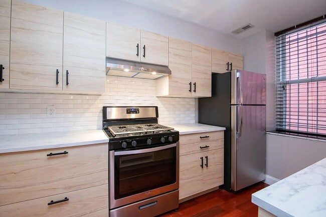 Building Photo - 1708 9th St NW