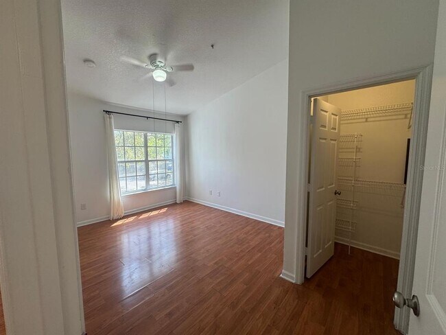 Building Photo - 4320 S Kirkman Rd
