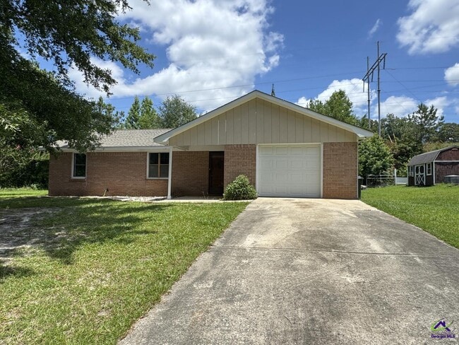 Primary Photo - 120 Springwood Dr