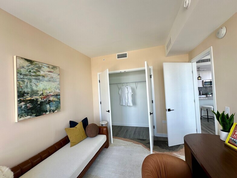 Building Photo - 52 NW 32nd St