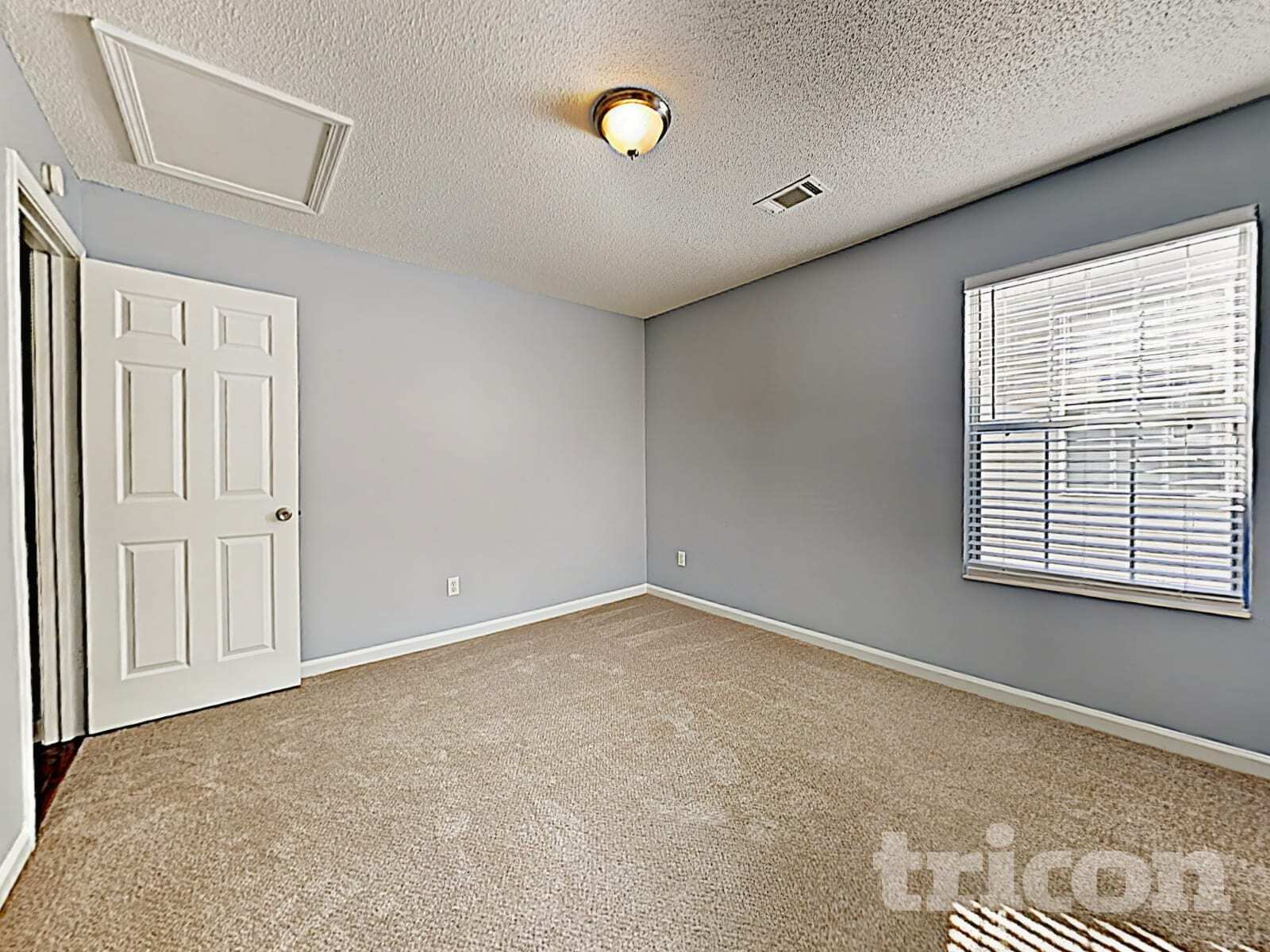 Building Photo - 416 Hillandale Park Dr