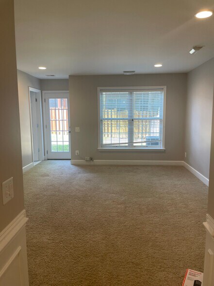 Building Photo - 2203 Greywing St