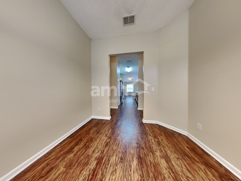 Building Photo - 5631 Ortega Park Blvd