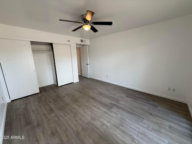 Building Photo - 708 E Colgate Dr