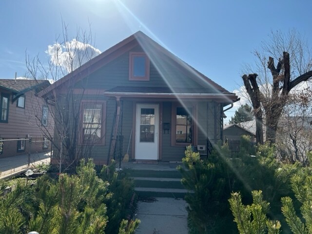 Primary Photo - 512 S Jackson St
