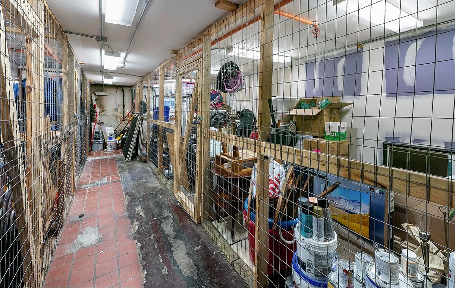 Building Photo - 130 E Glenwood Ave