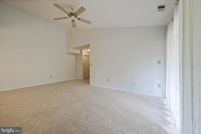 Building Photo - 103 Sequoia Ct