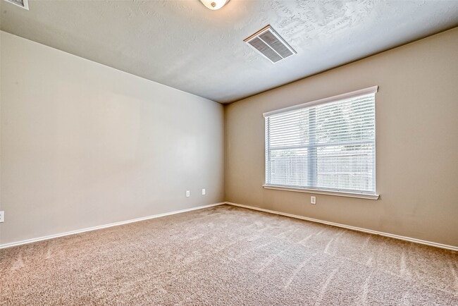 Building Photo - 758 Brushy Glen Dr