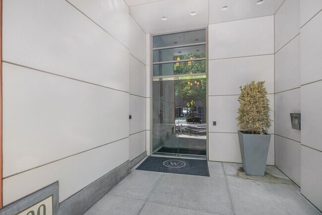 Building Photo - 1100 Howell Mill Rd NW