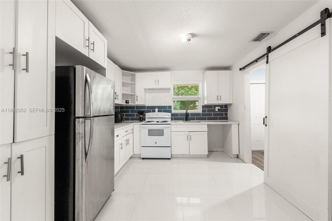 Building Photo - 7981 NW 12th Pl