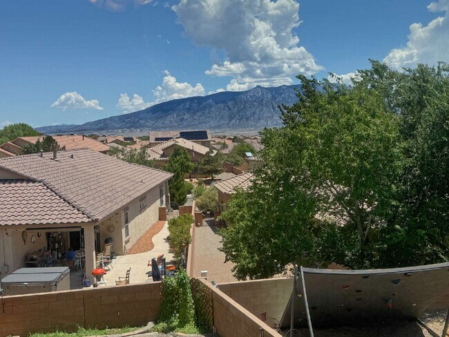 Building Photo - Wonderful 2 Story 3 BR Home in Loma Colorado