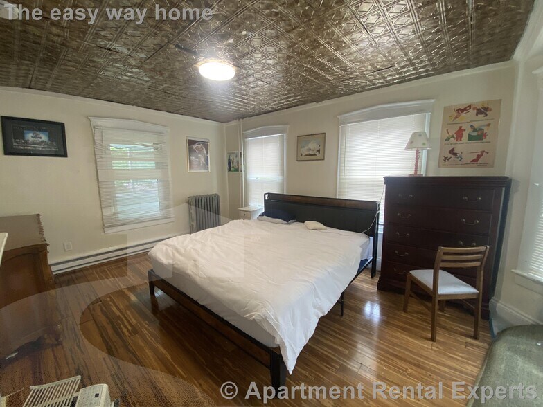 Building Photo - 2 Appian Way