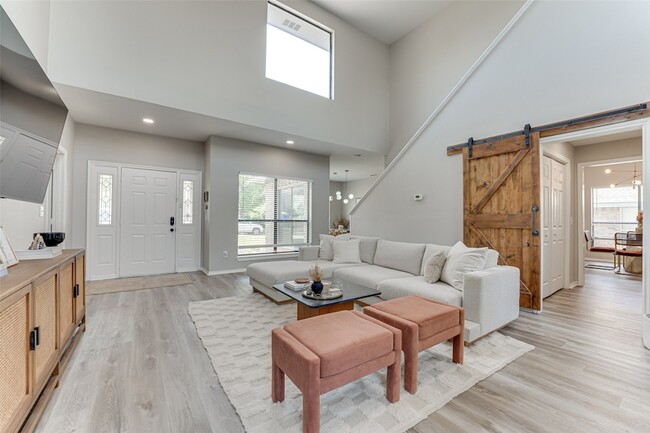 Building Photo - 6801 Alissa Dr