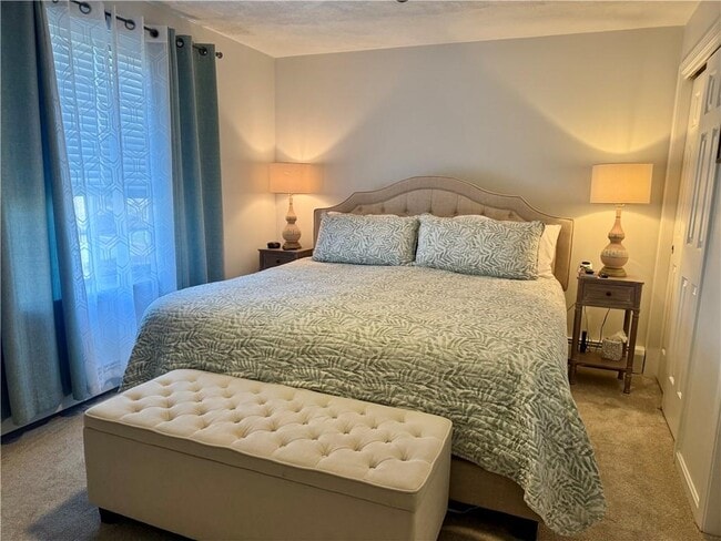 Building Photo - 10 Parsley Ln