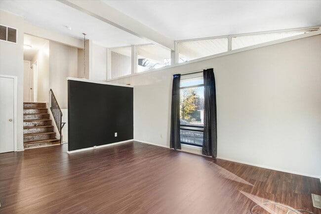 Building Photo - 514 Forest Hill Dr