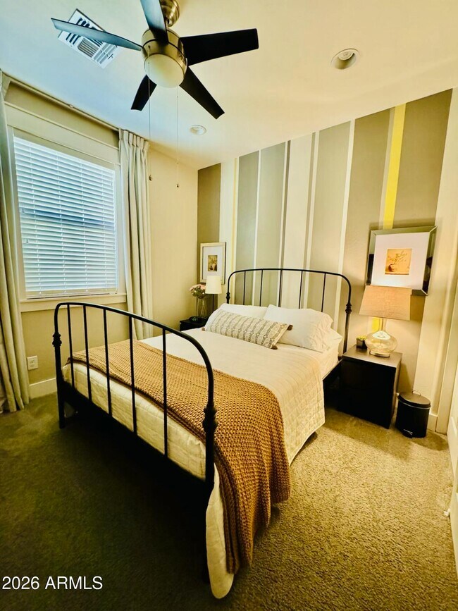 Building Photo - 4740 E Tierra Buena Ln