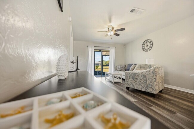 Building Photo - "Charming 2-Bed, 2-Bath Villa in Lake Shore Condominiums"