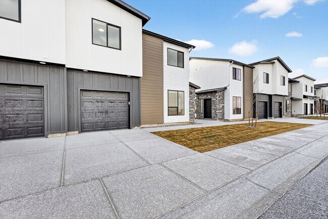Building Photo - BRAND NEW TOWNHOME IN REXBURG WITH GARAGE