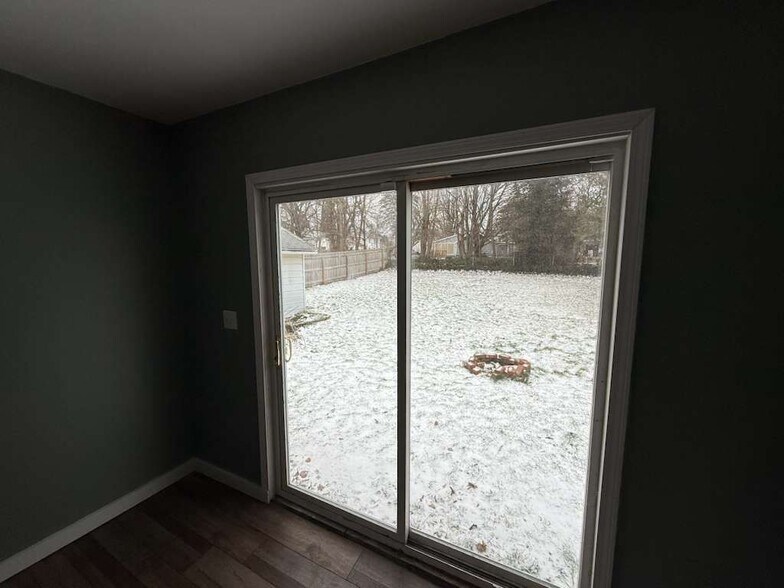 Building Photo - 38 Curtiss Ave