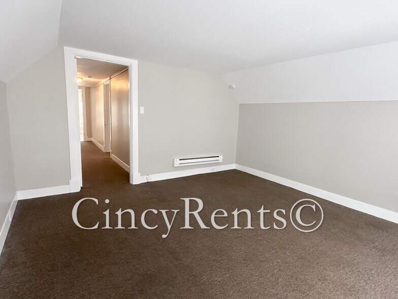 Building Photo - 2217 Feldman Ave