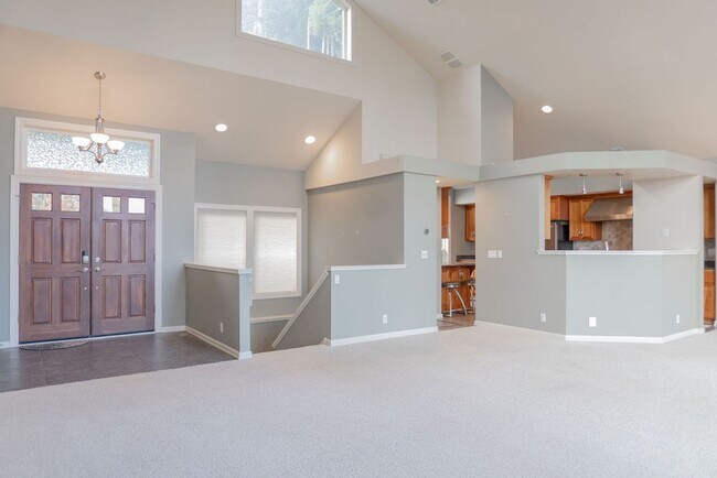 Building Photo - 3345 Bentley Ave