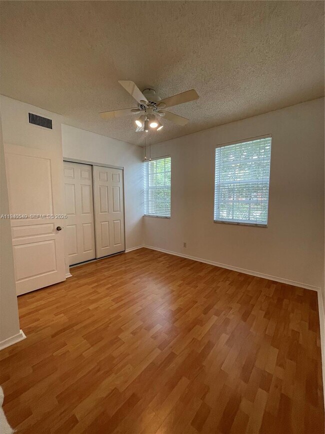 Building Photo - 207 Mallory Ct