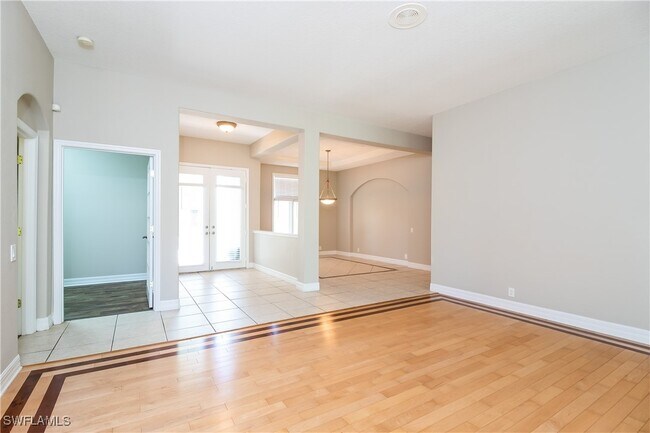 Building Photo - 870 Ohio Ct