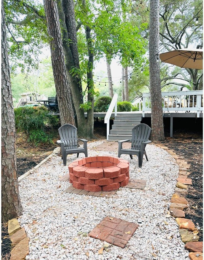 Building Photo - 3007 Willowbend Rd