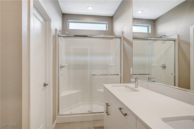 Building Photo - 9864 Kings Glen St