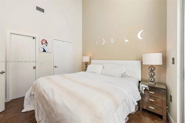 Building Photo - 221 Jefferson Ave